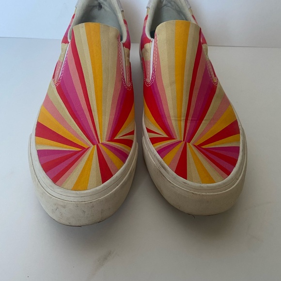 Trina Turk SeeVees Baja Slip On Colorful Geometric Women’s Size 7 Beach Travel - Picture 2 of 7